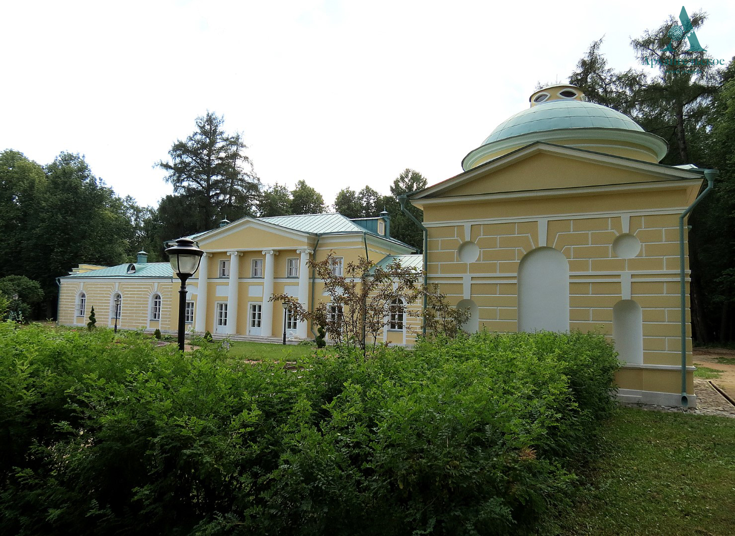 архангельское западный флигель дворца